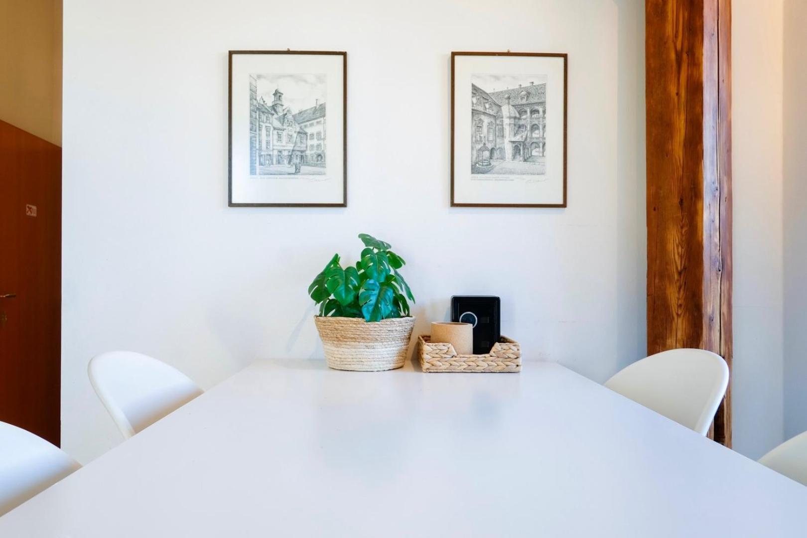 Helles Apartment Im Zentrum Грац Экстерьер фото